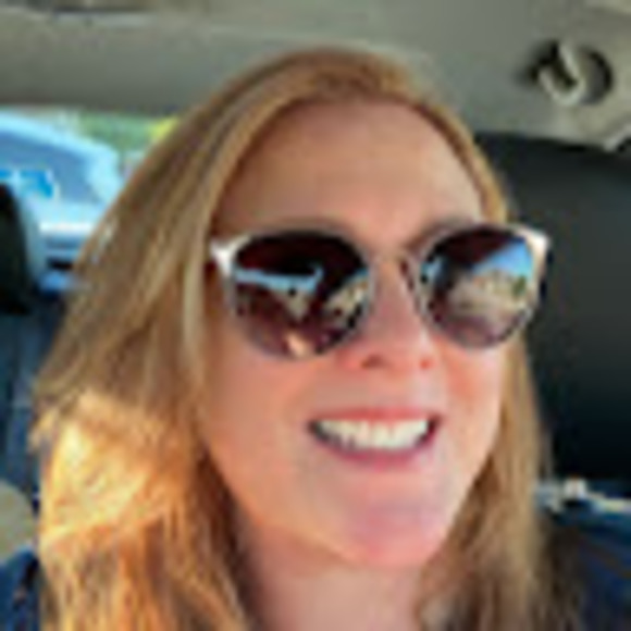 Meet your Posher, Michelle - Picture 1 of 1